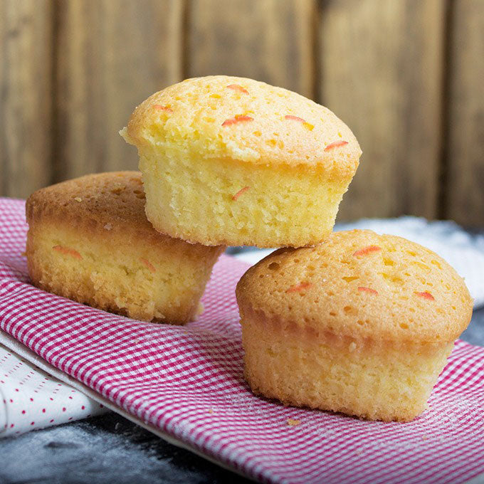 MUFFIN DE VAINILLA CON FRESAS